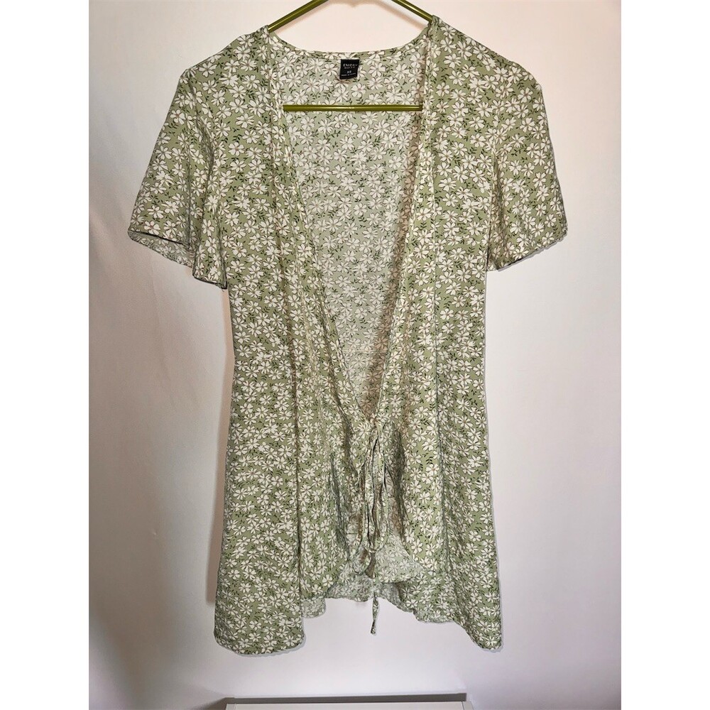 Emery Rose Wrap Mini Dress Womens XS Green Daisy Floral Flutter Sleeve